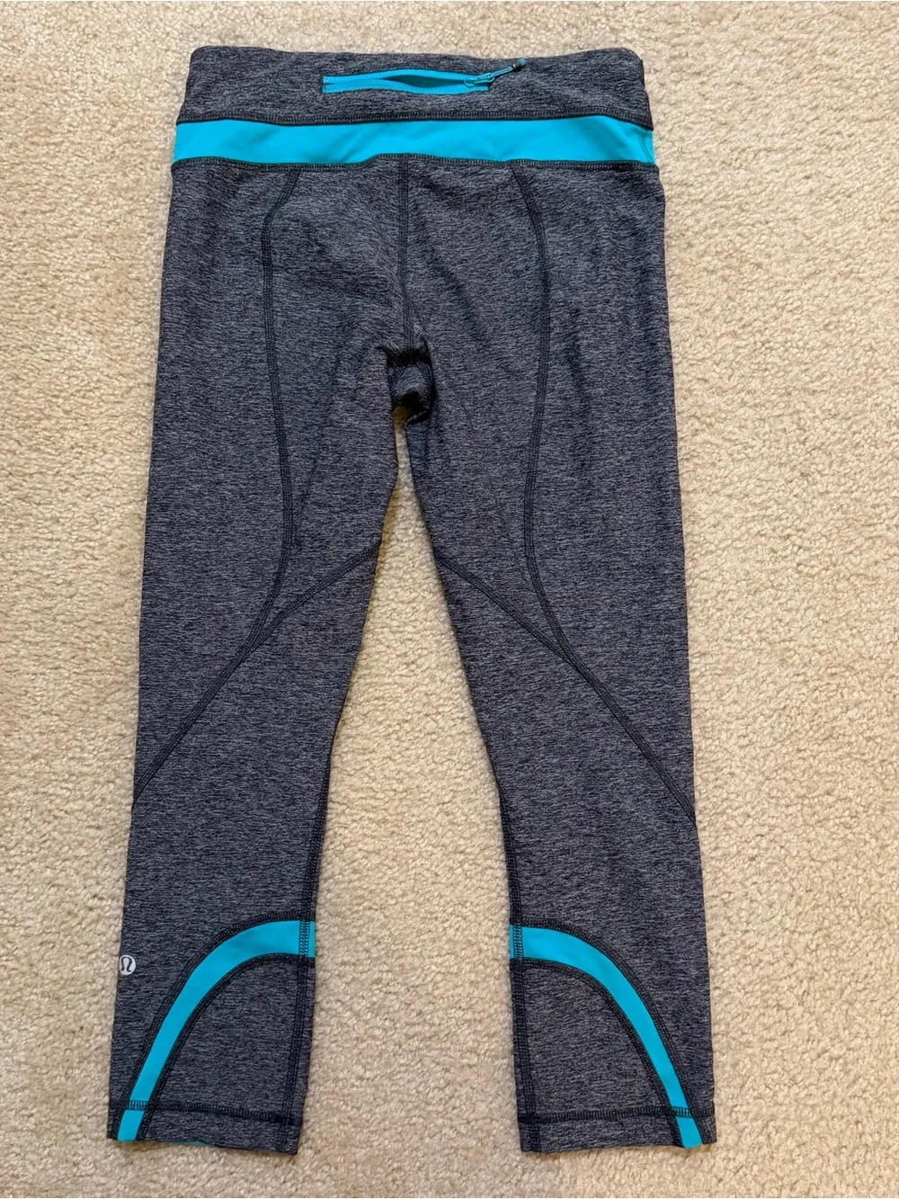 Lululemon Run: Inspire Crop II All Luxtreme Blue Tropics Size 4